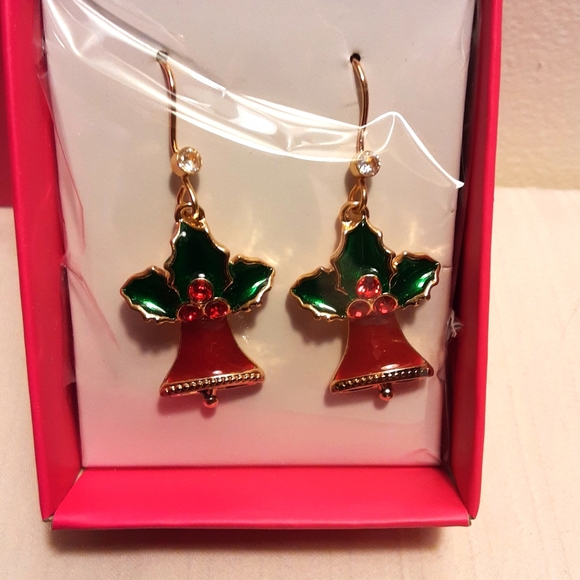 NWT- Avon Holly Jolly Bracelet and Earrings - Picture 3 of 3